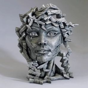 Edge Sculpture Venus Bust Stone