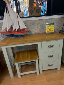 Hampshire Painted Dressing Table & Stool